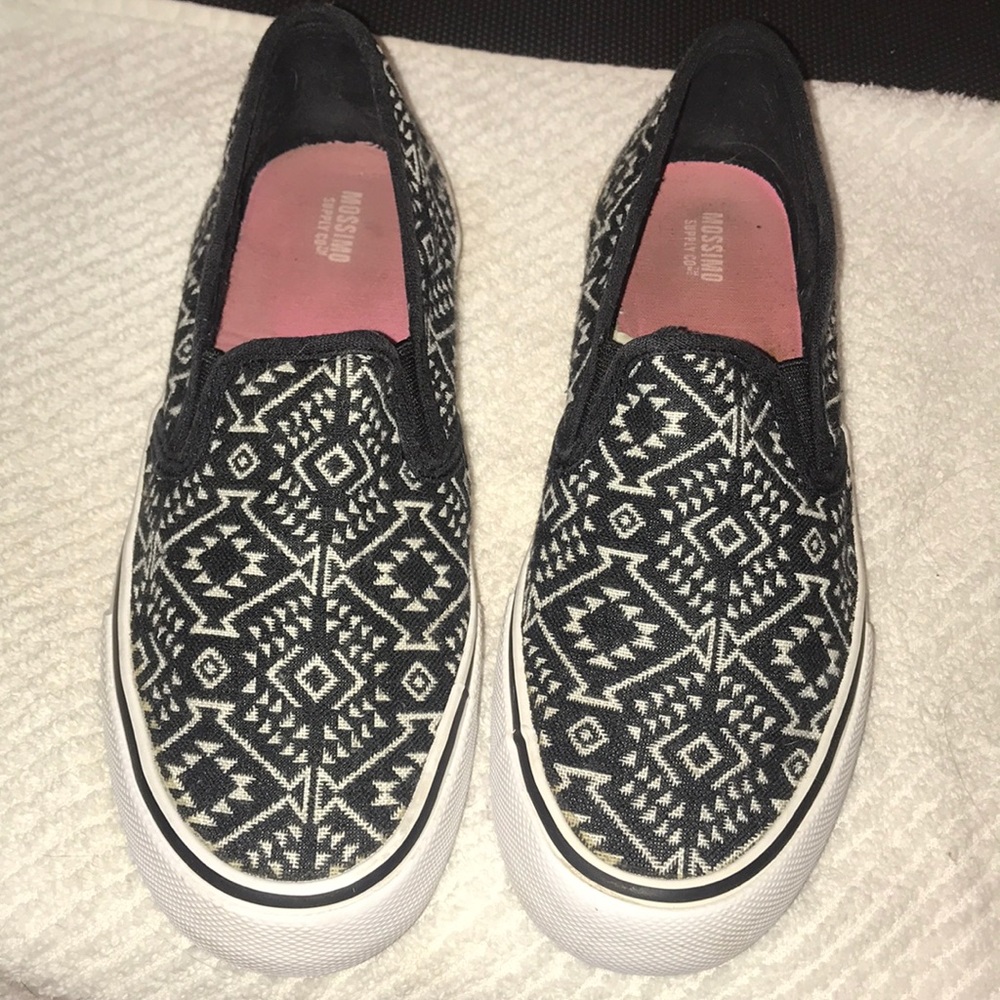 **free with bundle Tribal print slip on shoes
